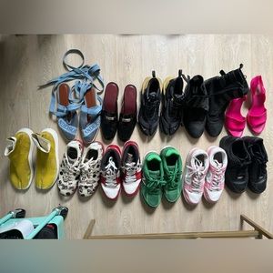 Lot of shoes - Nike, New Balance, Jordan, Ralph Lauren, Marc Jacobs, Tabi